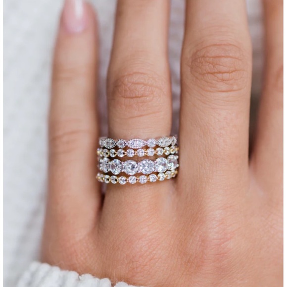 4 Everly Simulated diamond wedding bands - Picture 1 of 8